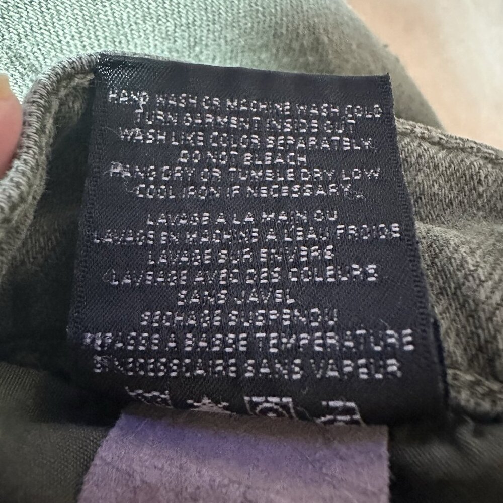 Vince Jeans Women’s Size 24 Green Lightly Distressed Skinny Fit Light Fading - Picture 10 of 12